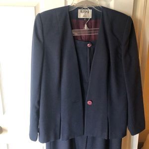 The Perfect Suit Kasper for ASL size 10 jacket and Skirt Contrast Lined